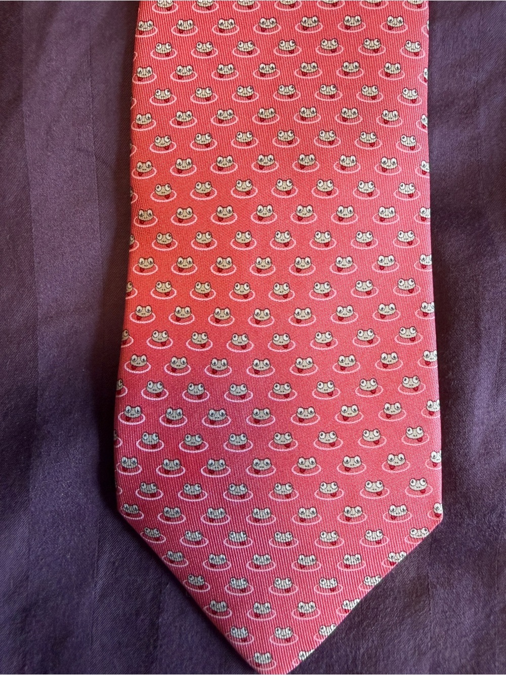 Salvatore Ferragamo Made in Italy Silk Frog Print Necktie Red Pink Novelty Tie